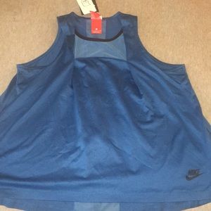Nike leisure top